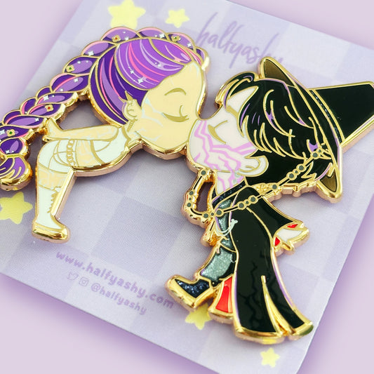 Rujinu-Idol Kissing Cuties Enamel Pin