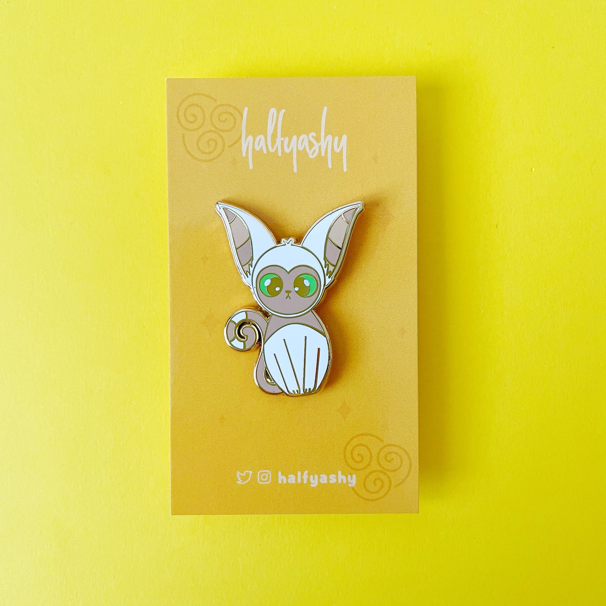 Kokeshi Lemur Enamel Pin